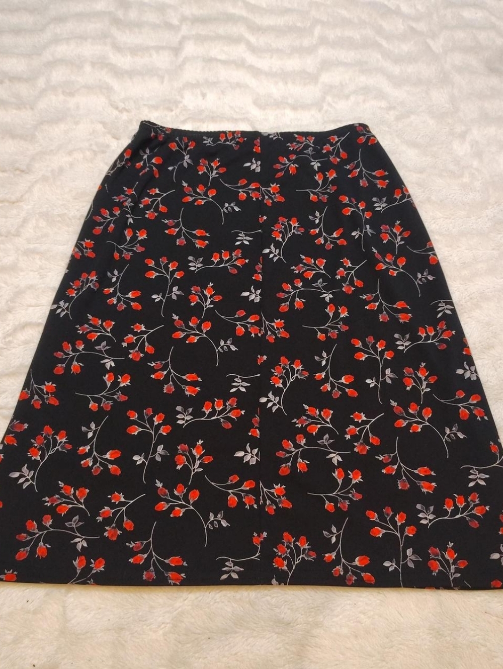 Gas.Co Black And Red Floral Skirt